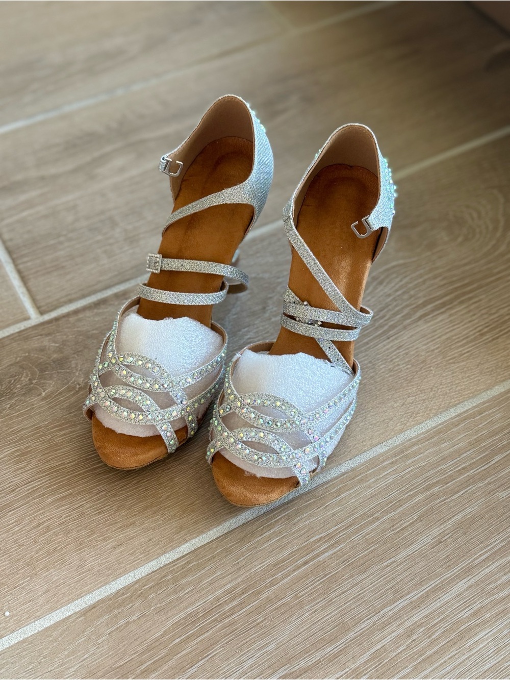 Dance shoes 318